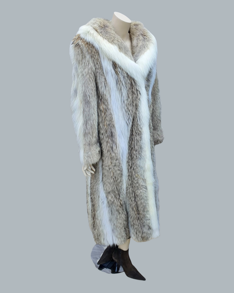 Vintage Coyote Fur Coat w/ Shadow Fox Trim -M – The Real Fur Deal