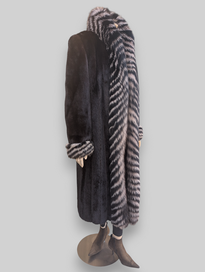 Dark Mink Coat w/ Dyed Fox Trim -Medium