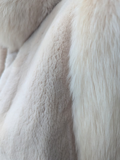 Light Sheared Beaver Vest w/ Shadow Fox Trim -Small/Medium