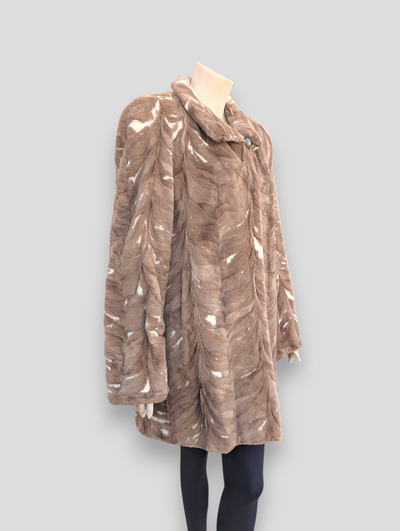 Natural Sheared Mink Paw Stroller -XL