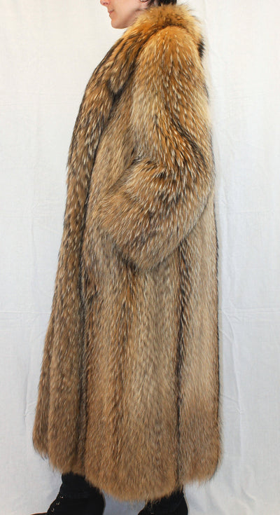 PRE-OWNED LARGE FINNISH RACCOON FUR COAT! FEATHERED, LIGHTWEIGHT DESIGN! - from THE REAL FUR DEAL & DAVID APPEL FURS new and pre-owned online fur store!
