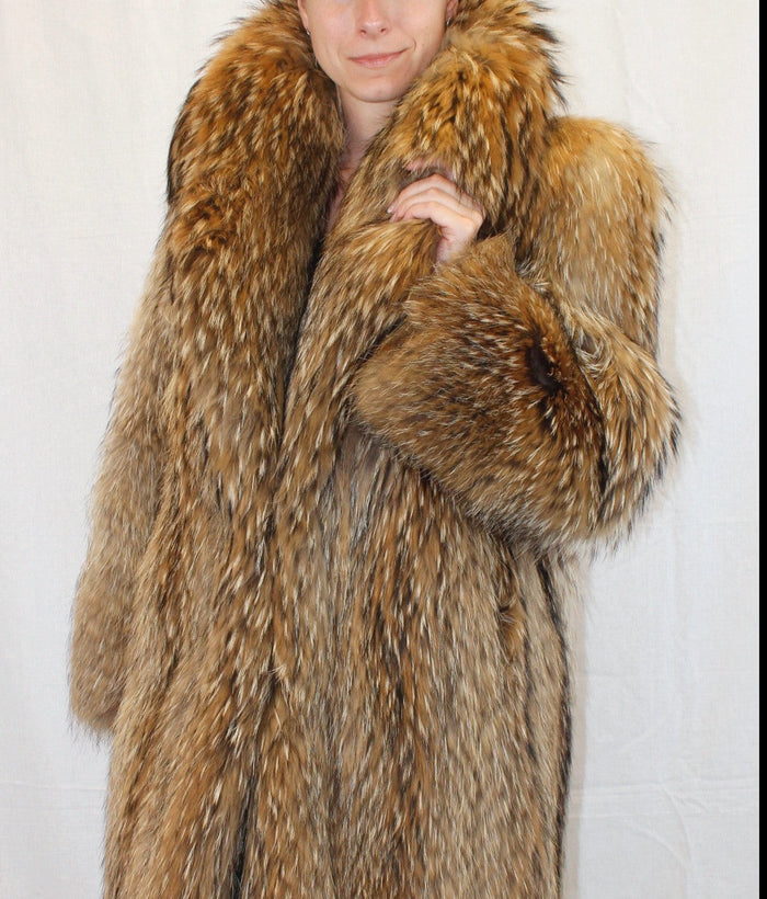 PRE-OWNED FINNISH RACCOON FUR COAT! FEATHERED, LIGHTWEIGHT DESIGN! – The Real  Fur Deal