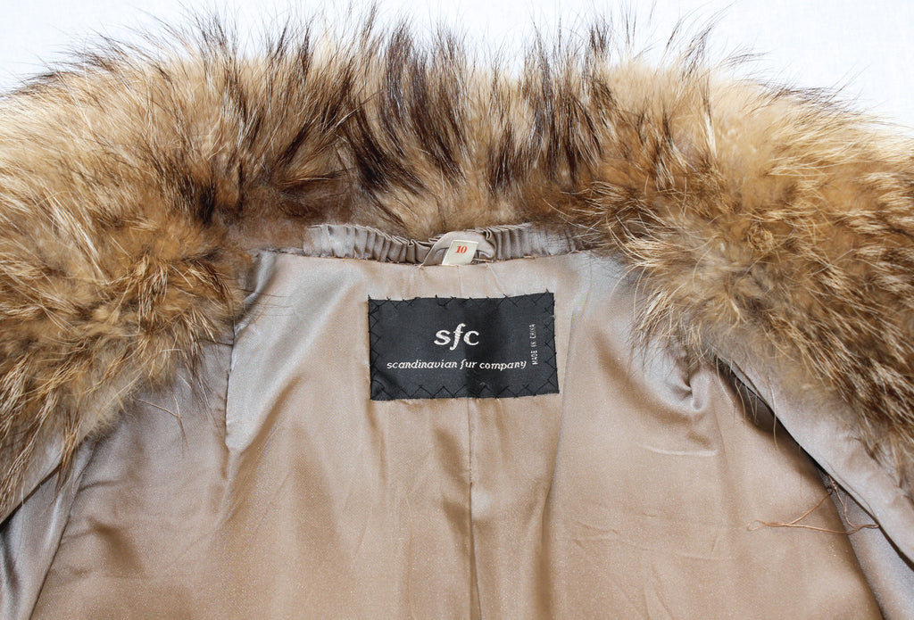 PRE-OWNED FINNISH RACCOON FUR COAT! FEATHERED, LIGHTWEIGHT DESIGN ...